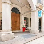 Le Logge, Iconic Basilica Views In The Heart Of Vicence